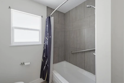 Guest Bathroom Photo of 20989 95a Avenue, Langley, BC