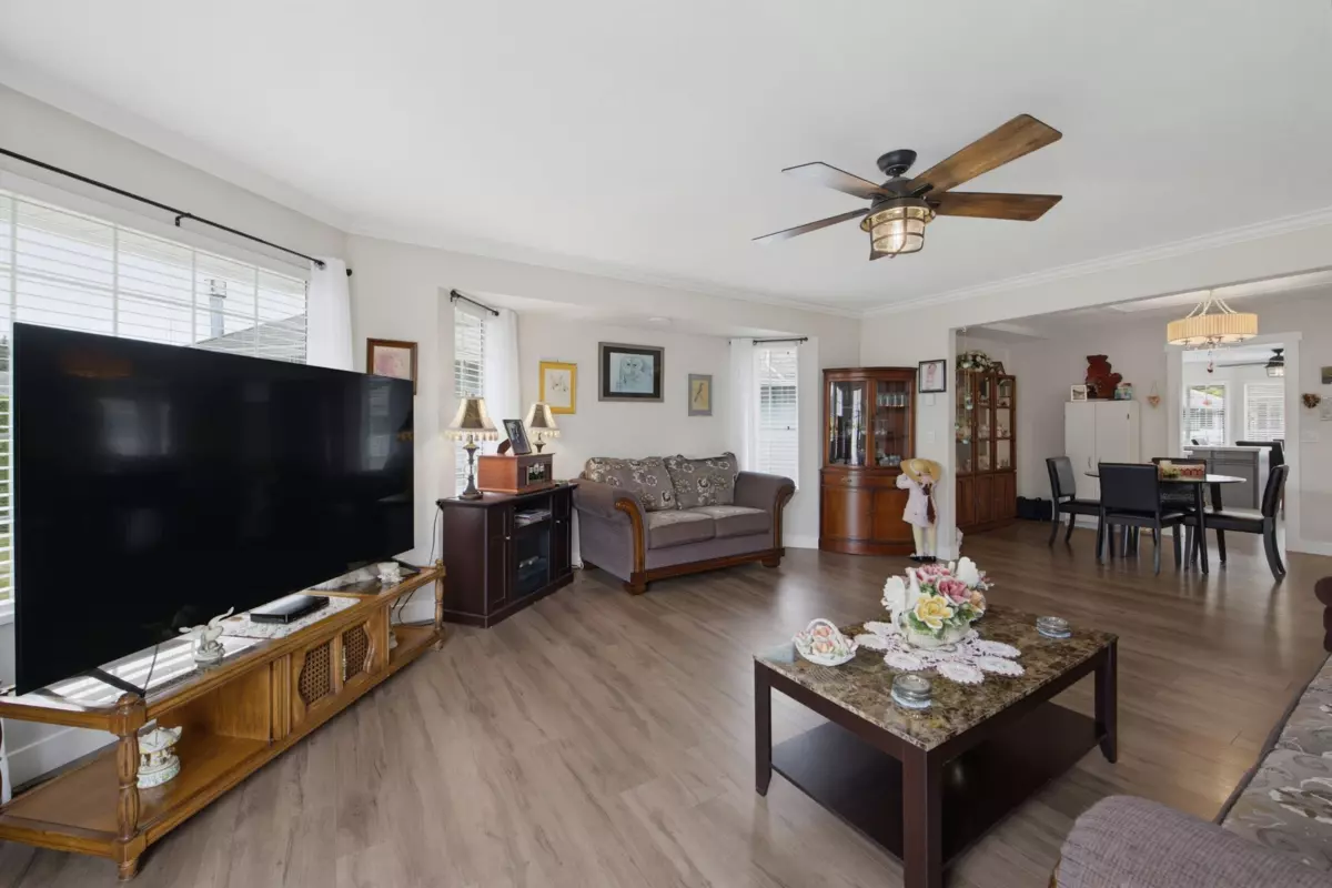 Family Room Photo of 56 1450 Mccallum Road, Abbotsford, BC