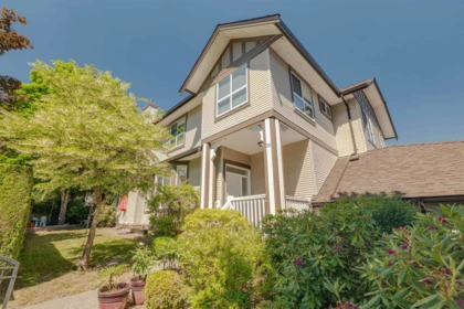 36 8250 158 Street, Surrey, BC, Surrey — Townhouse for sale