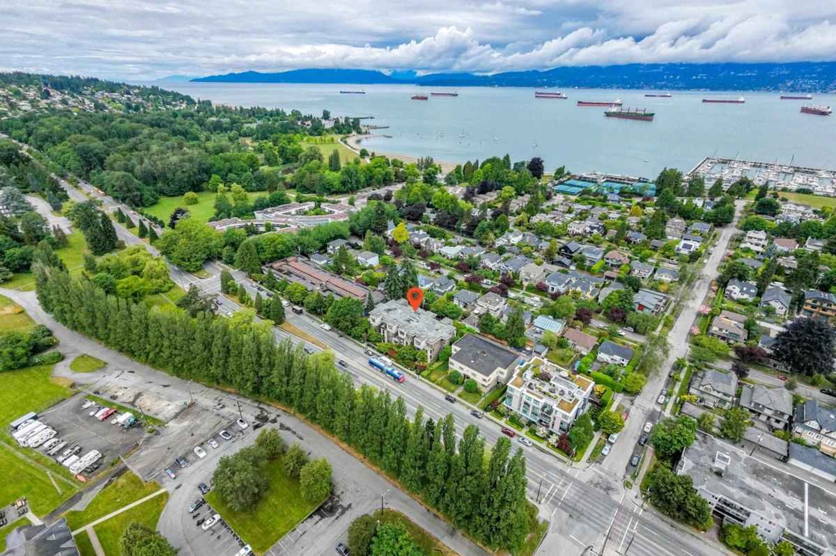 Exterior Rear Photo of 307 3839 W 4th Avenue, Vancouver, BC