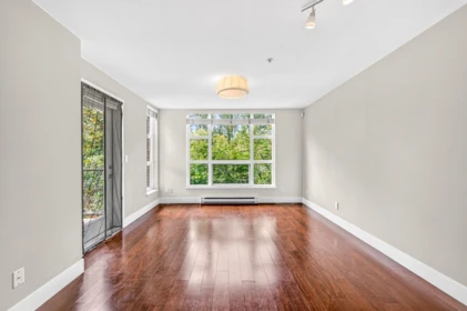 Breakfast Nook Photo of 307 3839 W 4th Avenue, Vancouver, BC