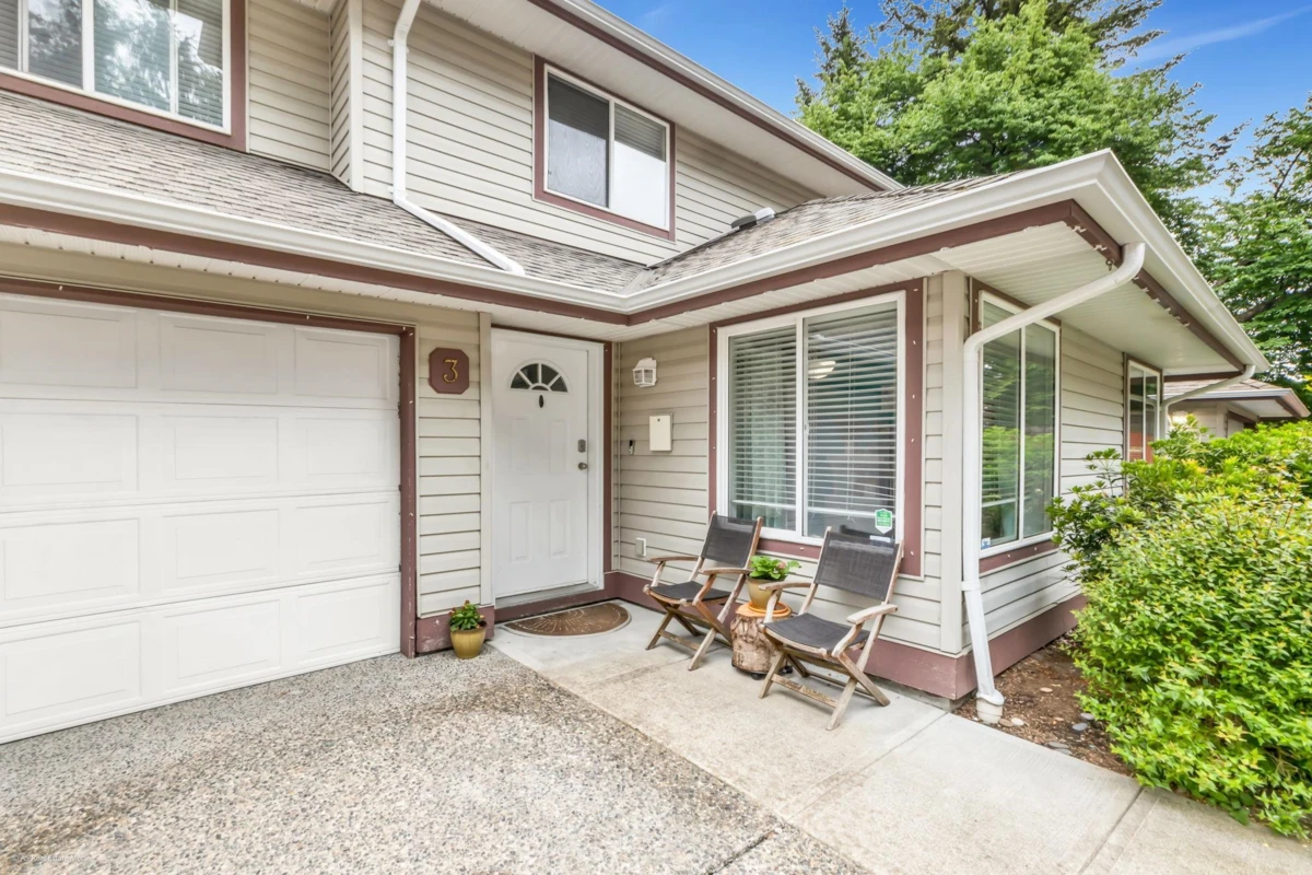 Living Room Photo of 3 20985 Camwood Avenue, Maple Ridge, BC