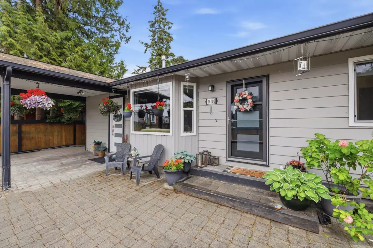 Dining Area Photo of 16106 16 Avenue, Surrey, BC