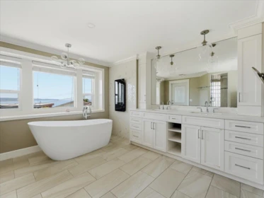 Entry Foyer Photo of 1087 Finlay Street, White Rock, BC