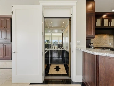Guest Bathroom Photo of 1087 Finlay Street, White Rock, BC