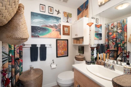 Kitchen Island Photo of 207 726A Belterra Road, Bowen Island, BC
