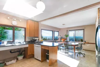 Kitchen Island Photo of 4902 Laurel Avenue, Sechelt, BC