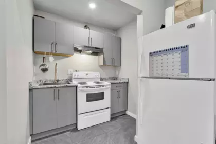 Entry Foyer Photo of 12943 112 Avenue, Surrey, BC