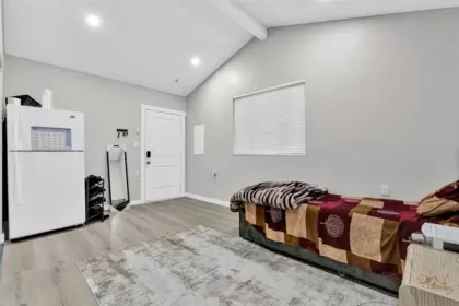 Hallway Photo of 12943 112 Avenue, Surrey, BC