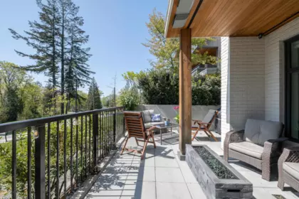 Breakfast Nook Photo of 111 747 E 3rd Street, North Vancouver, BC