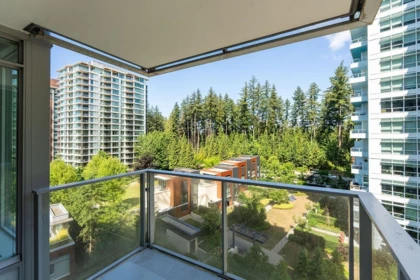 Front Yard Photo of 803 3355 Binning Road, Vancouver, BC