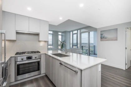 Kitchen Island Photo of 1302 901 Lougheed Highway, Coquitlam, BC