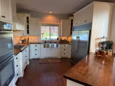 Kitchen Island Photo of 49517 Prairie Central Road, Chilliwack, BC