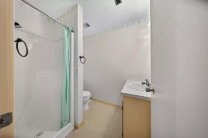 Guest Bathroom Photo of 10730 Mcdonald Road, Chilliwack, BC