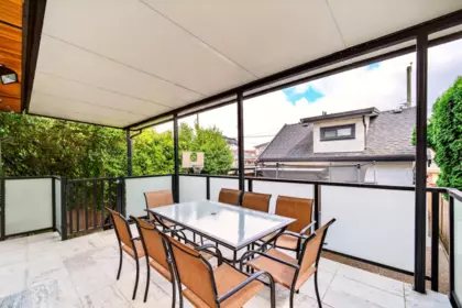 Swimming Pool Photo of 5886 Sherbrooke Street, Vancouver, BC