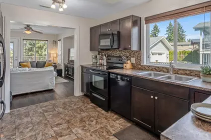 Mudroom Photo of 3553 Monashee Street, Abbotsford, BC