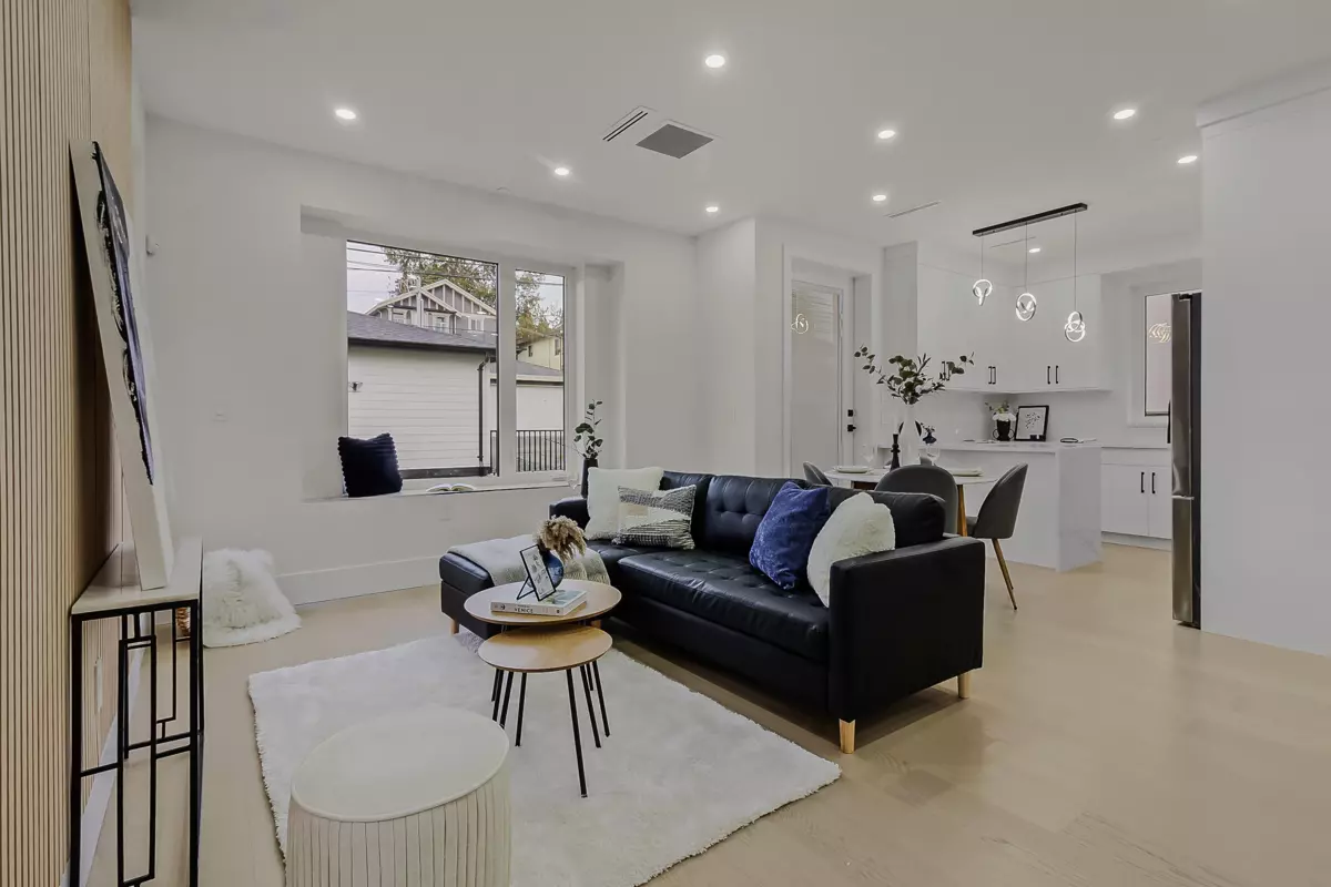 Living Room Photo of 583 E 60th Avenue, Vancouver, BC