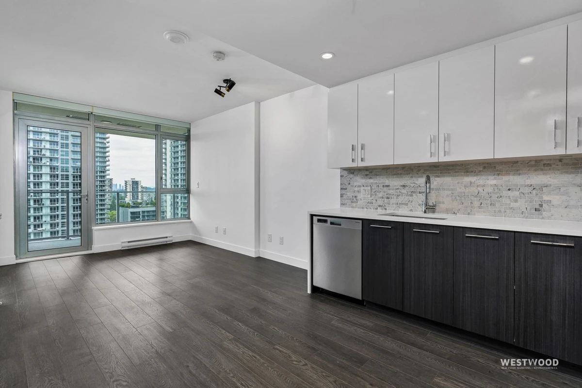Family Room Photo of 1403 518 Whiting Way, Coquitlam, BC