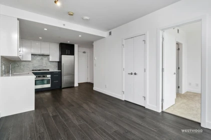 Walk-In Closet Photo of 1403 518 Whiting Way, Coquitlam, BC