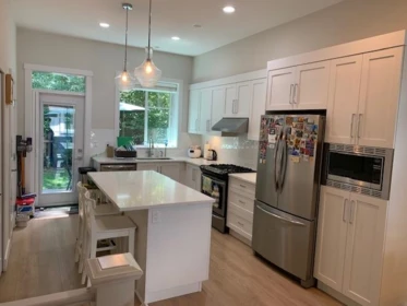 Kitchen Photo of 48 2855 158 Street, White Rock, BC