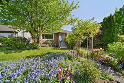 Garden / Landscaping Photo of 306 Ninth Avenue, New Westminster, BC