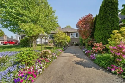 Swimming Pool Photo of 306 Ninth Avenue, New Westminster, BC