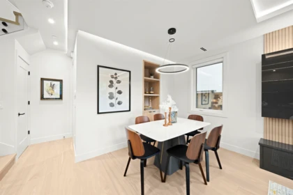 Kitchen Island Photo of 1 3466 W 22nd Avenue, Vancouver, BC