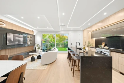 Kitchen Photo of 1 3466 W 22nd Avenue, Vancouver, BC