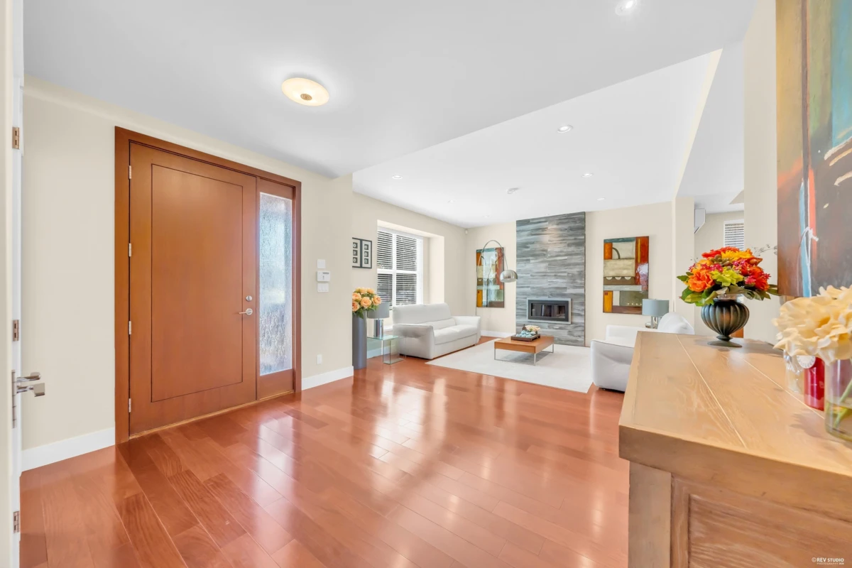Dining Area Photo of 6841 Burns Street, Burnaby, BC