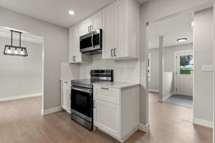 Guest Bathroom Photo of 8900 Charles Street, Chilliwack, BC
