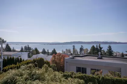 15662 Semiahmoo Avenue, White Rock, BC, White Rock — Single Family Residence for sale
