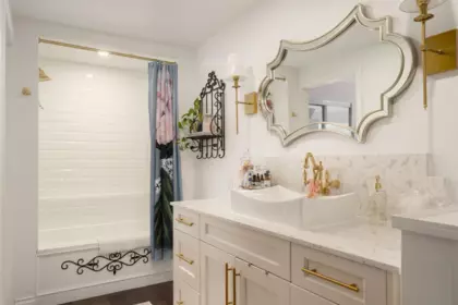 Laundry Room Photo of 405 1502 Island Park Walk, Vancouver, BC