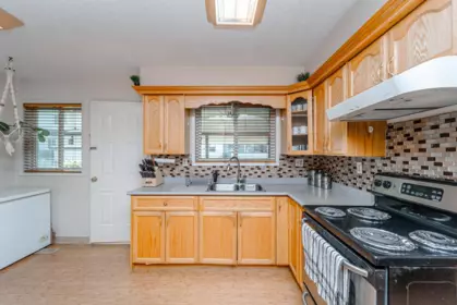 Walk-In Closet Photo of 2104 Bakerview Street, Abbotsford, BC