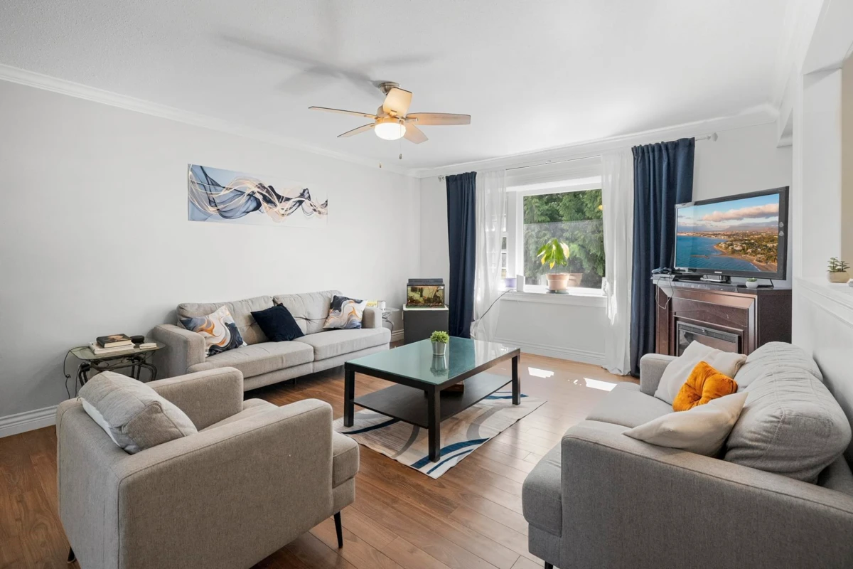 Dining Area Photo of 2928 264a Street, Langley, BC
