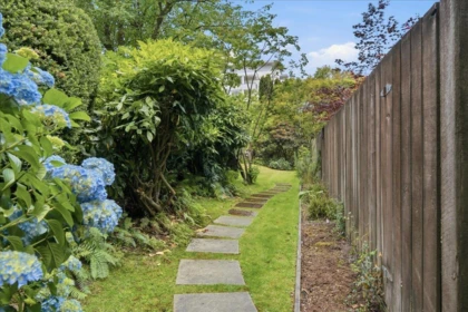 Backyard Photo of 802 1745 Esquimalt Avenue, West Vancouver, BC