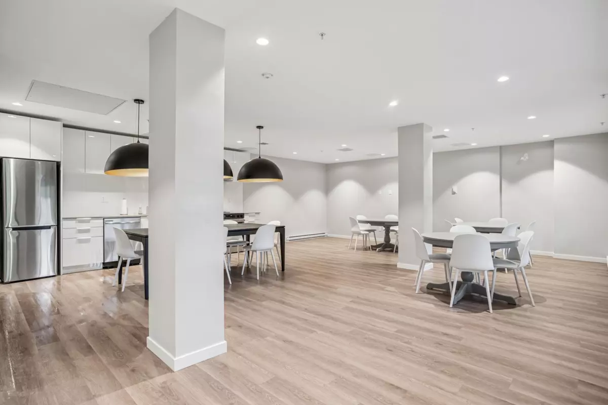 Dining Area Photo of 501 14257 103a Avenue, Surrey, BC
