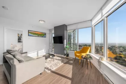 2202 4900 Lennox Lane, Burnaby, BC, Burnaby — Apartment/Condo for sale