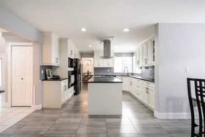 Kitchen Island Photo of 6655 123a Street, Surrey, BC