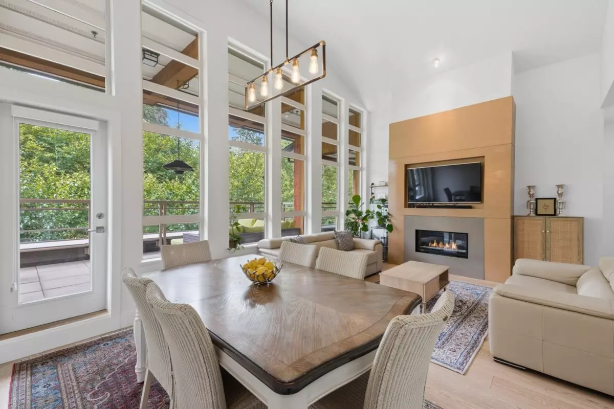 Family Room Photo of 506 3606 Aldercrest Drive, North Vancouver, BC