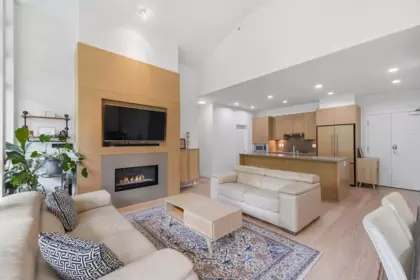 506 3606 Aldercrest Drive, North Vancouver, BC, North Vancouver — Apartment/Condo for sale