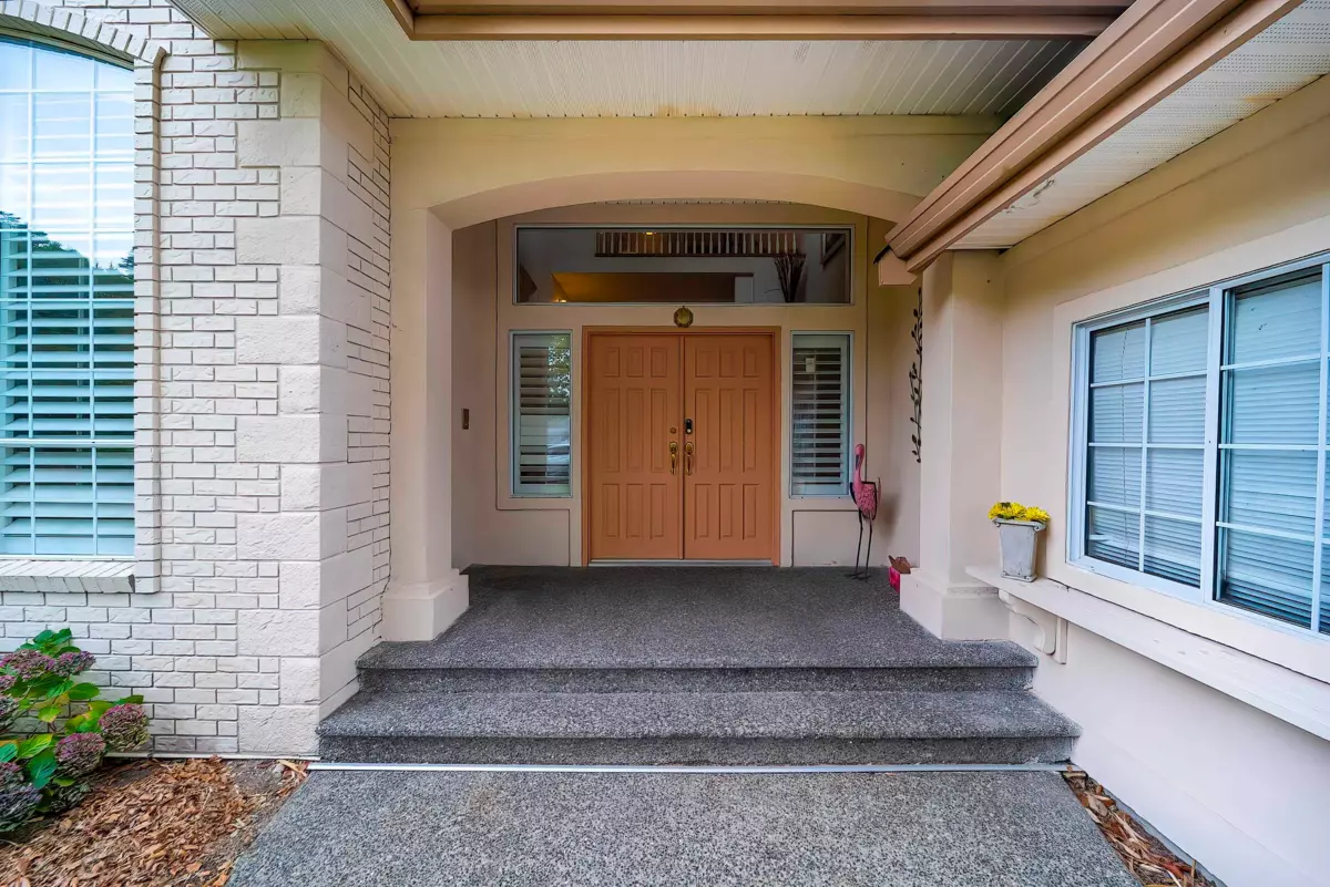 Dining Area Photo of 14872 25a Avenue, Surrey, BC