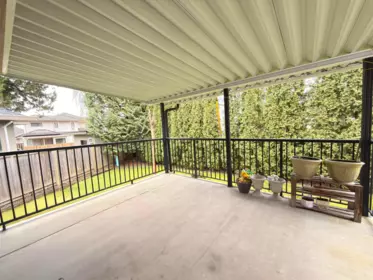 Office / Den Photo of 15878 99a Avenue, Surrey, BC