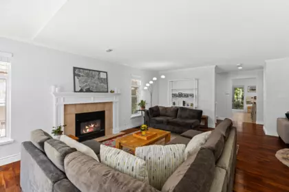 Breakfast Nook Photo of 1188 Strathaven Drive, North Vancouver, BC