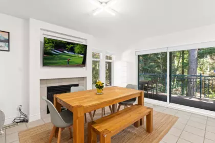 Kitchen Photo of 1188 Strathaven Drive, North Vancouver, BC