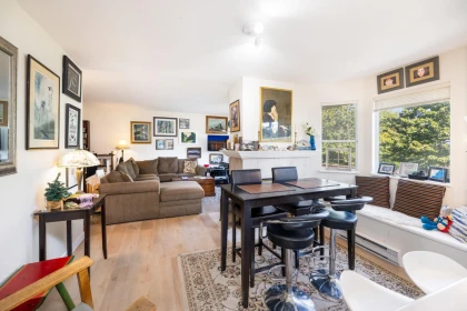 304 3183 Esmond Avenue, Burnaby, BC, Burnaby — Apartment/Condo for sale