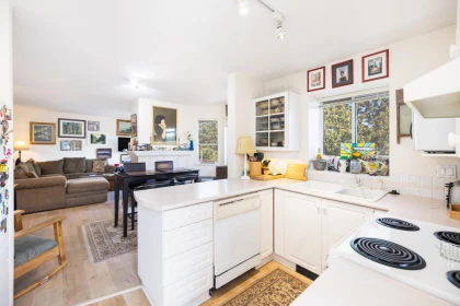 Kitchen Island Photo of 304 3183 Esmond Avenue, Burnaby, BC
