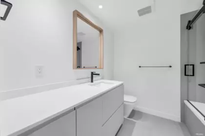 Laundry Room Photo of 23 526 W 28th Avenue, Vancouver, BC
