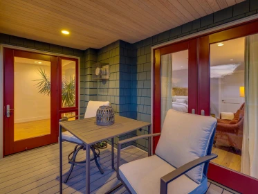 Outdoor Kitchen Photo of 942 Keil Street, White Rock, BC