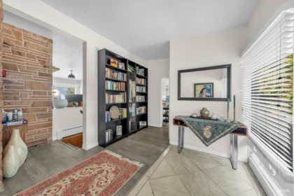 Family Room Photo of 1230 Queens Avenue, West Vancouver, BC
