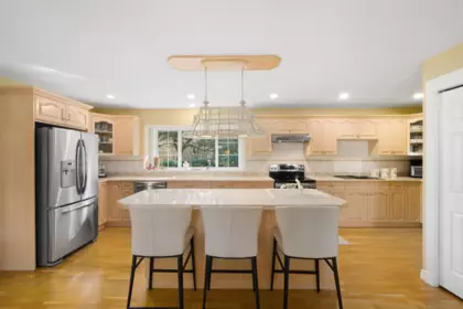 Breakfast Nook Photo of 31553 Brookside Avenue, Abbotsford, BC
